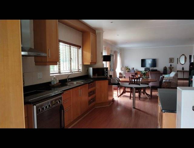 5 BEDROOM HOUSE FOR SALE IN MALVERN